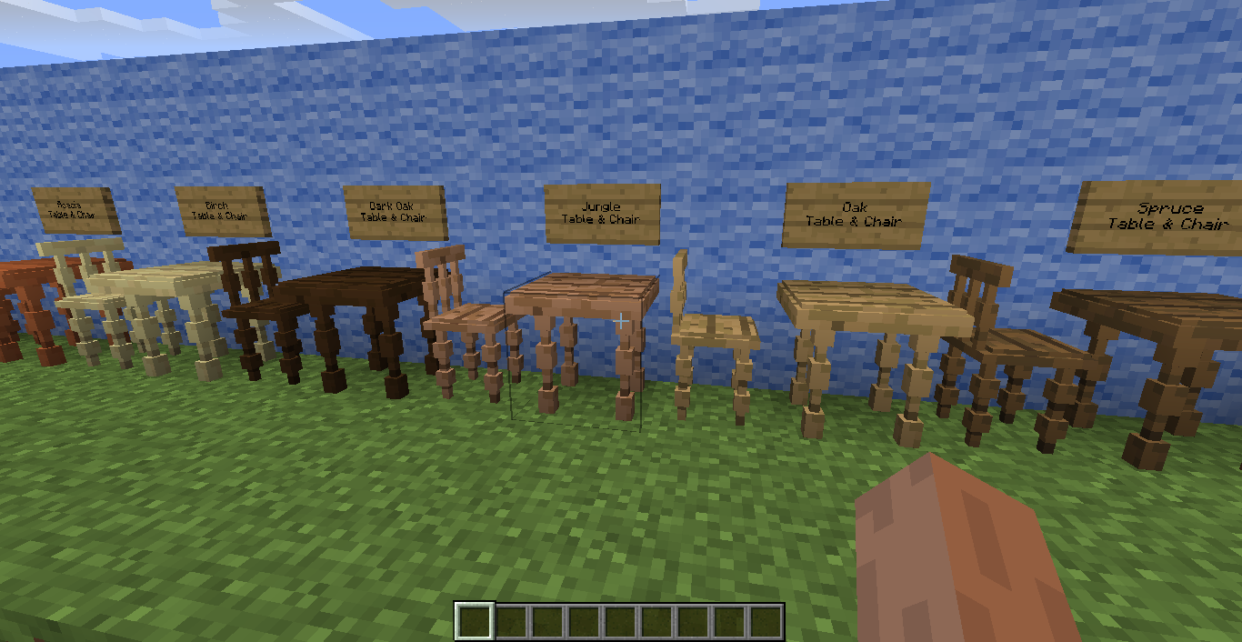 Стулья и столы из различных пород дерева со шпиндельными ножками Стулья и столы из различных пород дерева со шпиндельными ножками