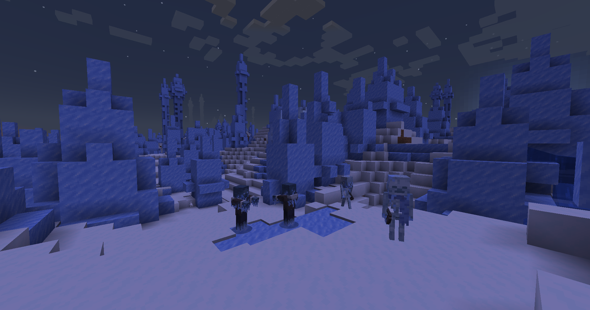 Найдите опасно ледяных зомби и скелетов, бродящих по холодным биомам! Найдите опасно ледяных зомби и скелетов, бродящих по холодным биомам!